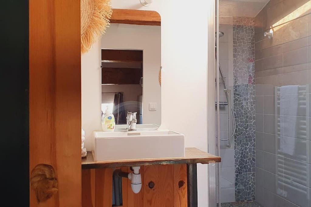 Sète Le Loft Cosy - Centre Ville - Cadre Royal מראה חיצוני תמונה